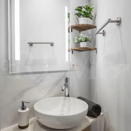 Apartment Modern Duplex With A Garden View - Center By Rems *